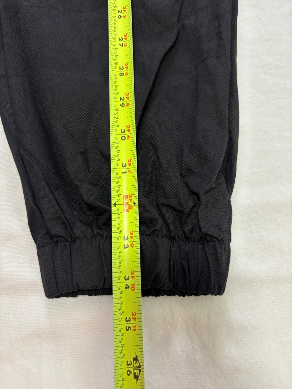HALARA Black Elastic-Cuff Jogger Pants - Picture 4 of 13